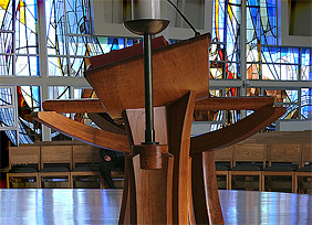 Our Mother of Confidence - Altar Furnishings (side view)